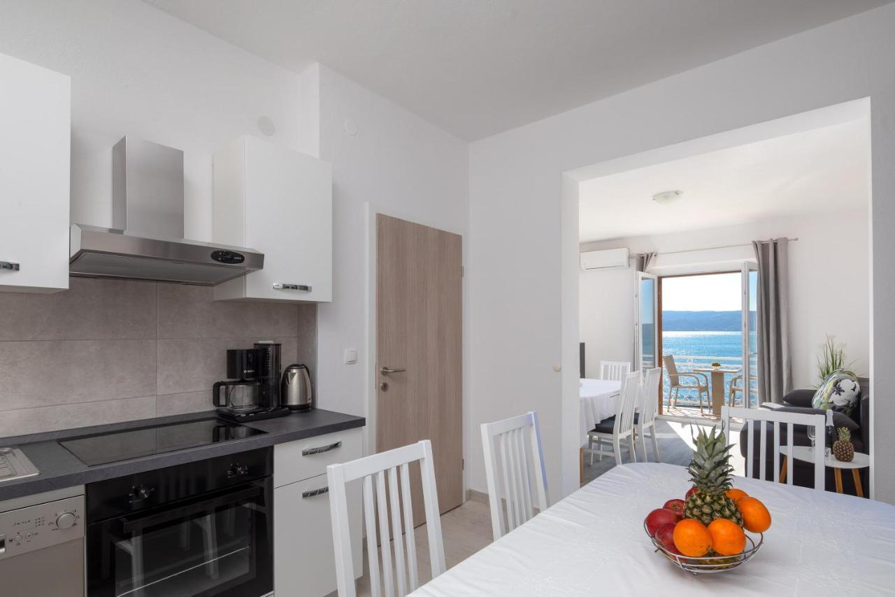 Apartments 20 Meters From The Beach イェセニツェ エクステリア 写真